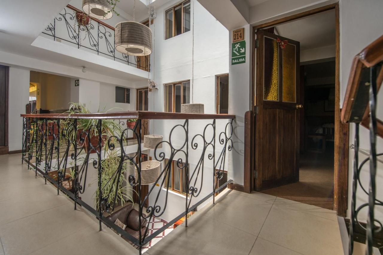 Hotel Oblitas Plaza De Armas 2*